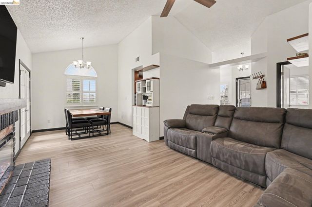 1649 Somerset Pl, Antioch, CA 94509