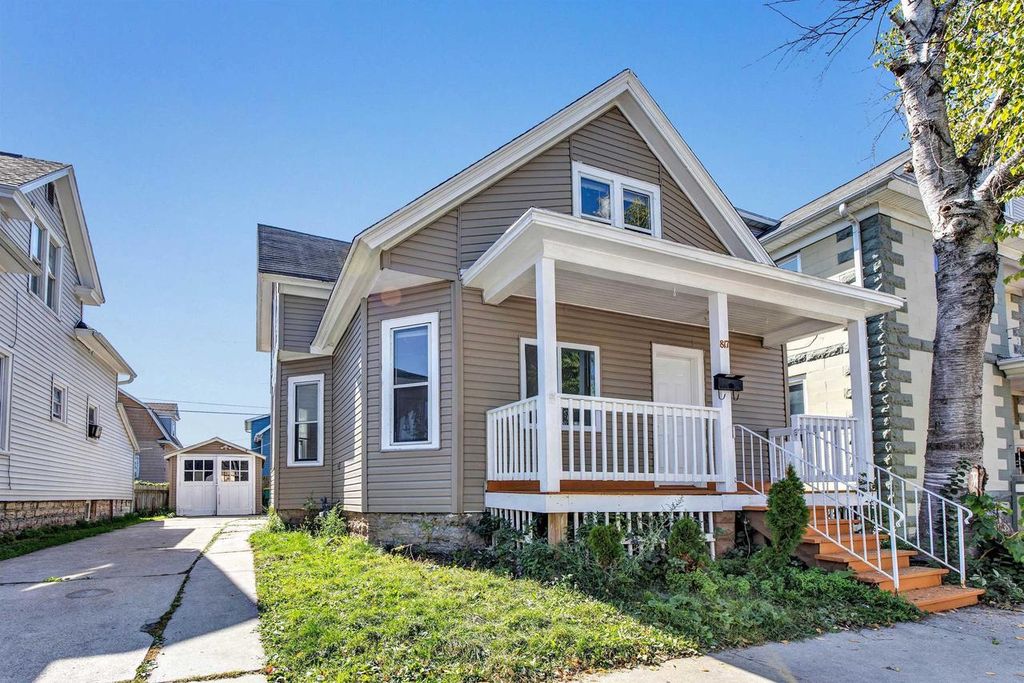 817 CORA STREET, Green Bay, WI 54303