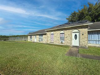 616 Travis Street, Webster, TX 77598