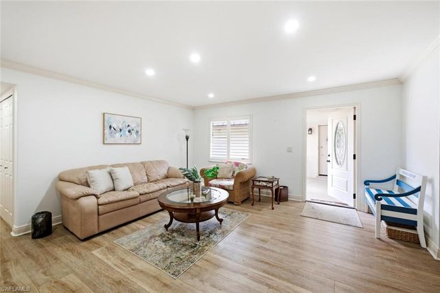 1549 Sandpiper ST 80, Naples, FL 34102