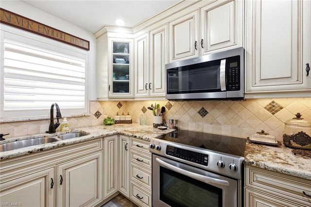 1549 Sandpiper ST 80, Naples, FL 34102