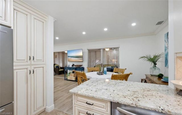 1549 Sandpiper ST 80, Naples, FL 34102
