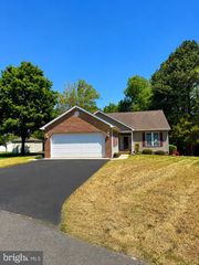 138 MEADOW DR, Seaford, DE 19973