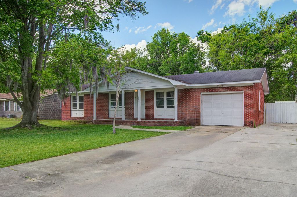 201 Judith Drive, Summerville, SC 29485