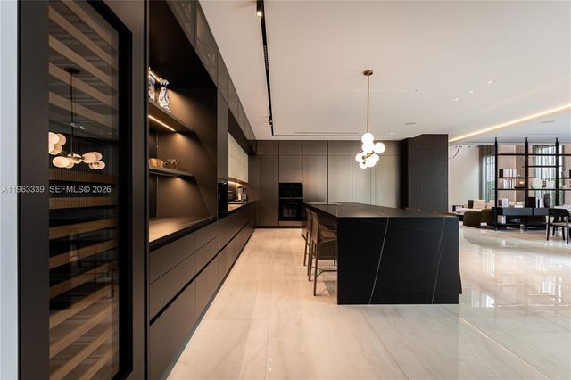 10540 NW 67th Ter, Doral, FL 33178