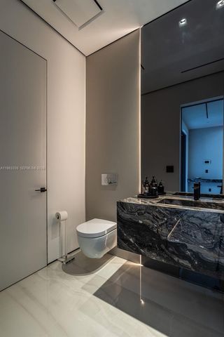 10540 NW 67th Ter, Doral, FL 33178