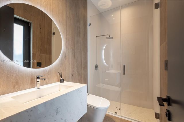 10540 NW 67th Ter, Doral, FL 33178