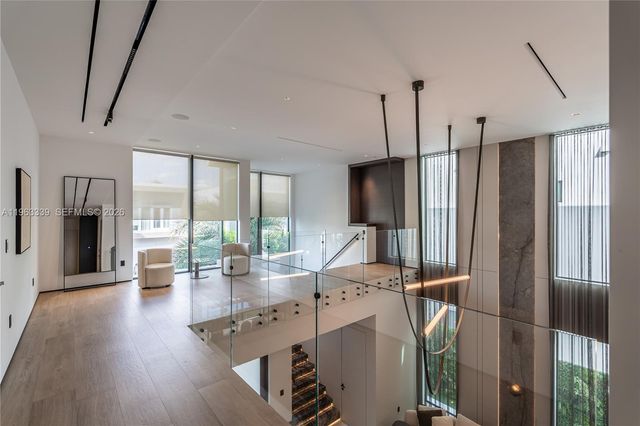 10540 NW 67th Ter, Doral, FL 33178