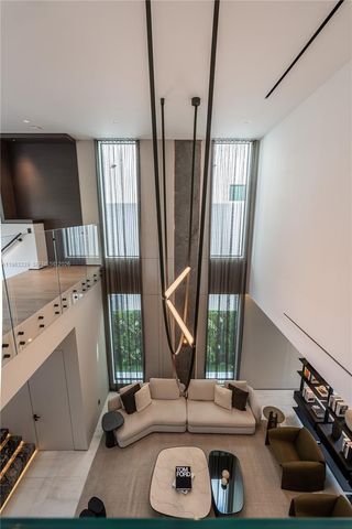 10540 NW 67th Ter, Doral, FL 33178