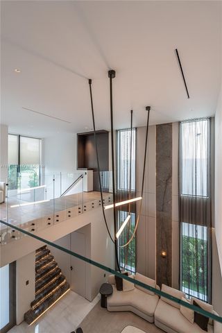 10540 NW 67th Ter, Doral, FL 33178