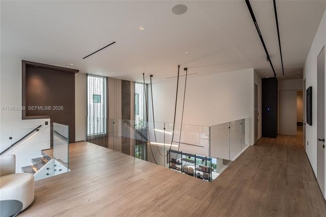 10540 NW 67th Ter, Doral, FL 33178