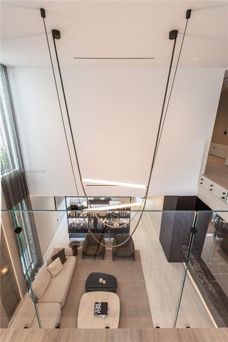 10540 NW 67th Ter, Doral, FL 33178