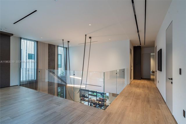 10540 NW 67th Ter, Doral, FL 33178