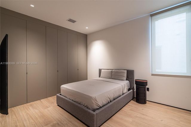 10540 NW 67th Ter, Doral, FL 33178