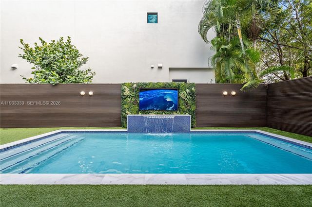 10540 NW 67th Ter, Doral, FL 33178