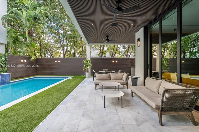 10540 NW 67th Ter, Doral, FL 33178