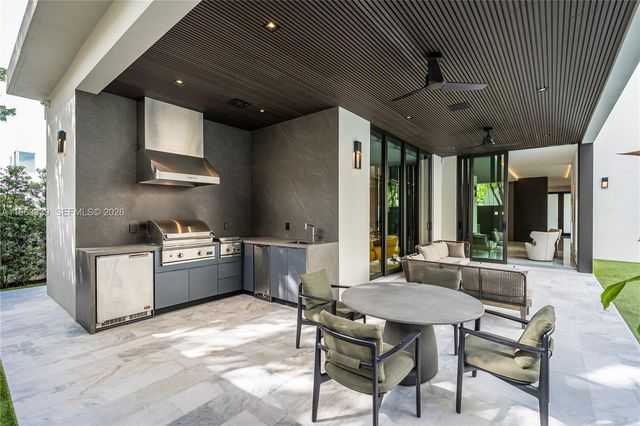 10540 NW 67th Ter, Doral, FL 33178