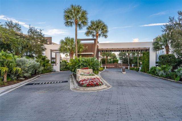 10540 NW 67th Ter, Doral, FL 33178