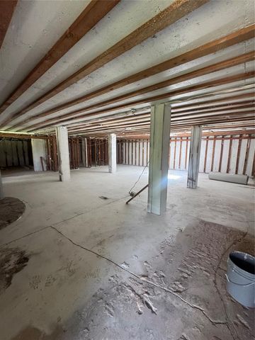 17801 NE 27th Street, Harrah, OK 73045