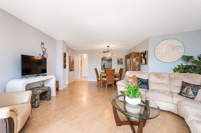 3912 S Ocean Boulevard 208, Highland Beach, FL 33487