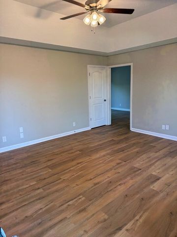 930 Arrow Circle, Oak Grove, KY 42262