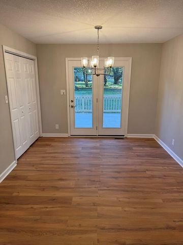 930 Arrow Circle, Oak Grove, KY 42262