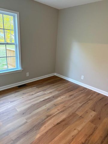 930 Arrow Circle, Oak Grove, KY 42262