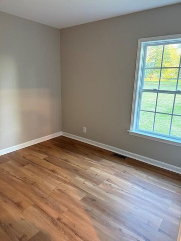 930 Arrow Circle, Oak Grove, KY 42262