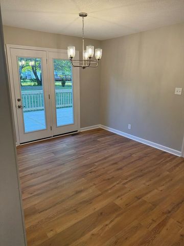 930 Arrow Circle, Oak Grove, KY 42262