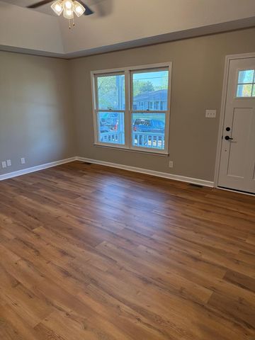 930 Arrow Circle, Oak Grove, KY 42262