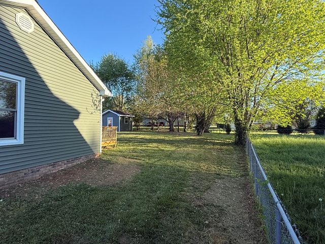 930 Arrow Circle, Oak Grove, KY 42262