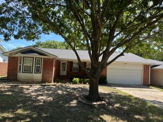 1905 N Dale Avenue, Stephenville, TX 76401