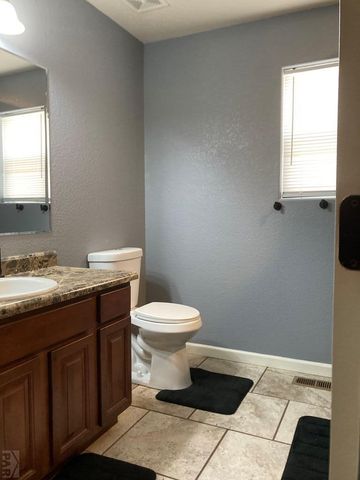 2212 Crestwood Ln, Pueblo, CO 81008