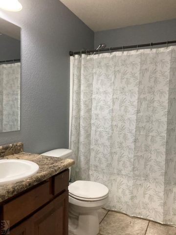 2212 Crestwood Ln, Pueblo, CO 81008