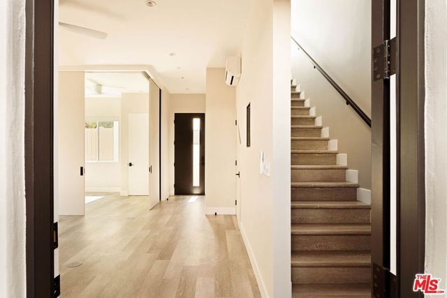 2325 27th St B, Santa Monica, CA 90405