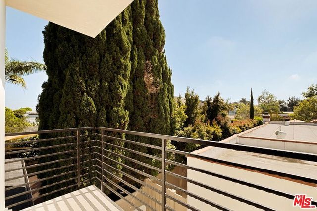 2325 27th St B, Santa Monica, CA 90405