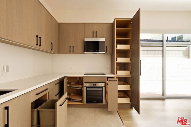 2325 27th St B, Santa Monica, CA 90405