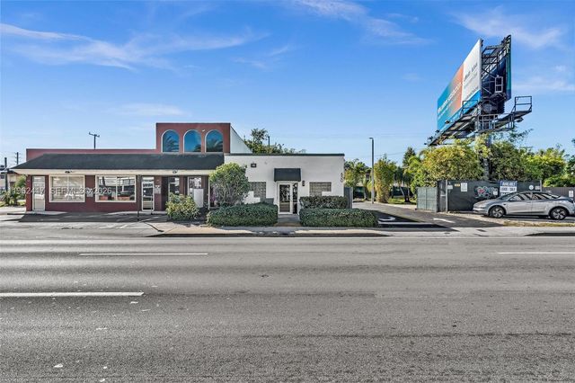 650 NE 167th St, Miami, FL 33162