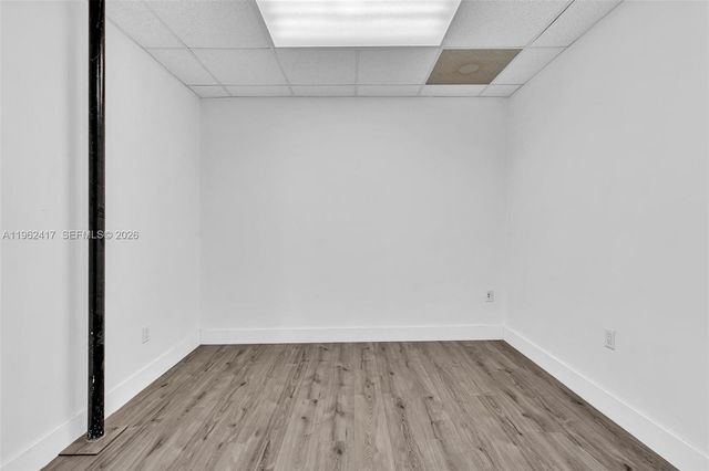 650 NE 167th St, Miami, FL 33162