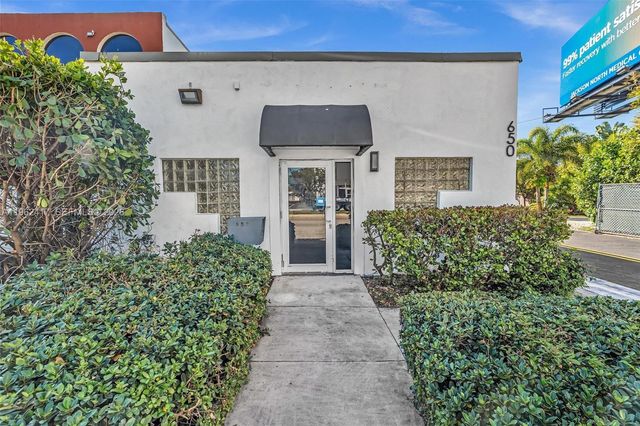 650 NE 167th St, Miami, FL 33162