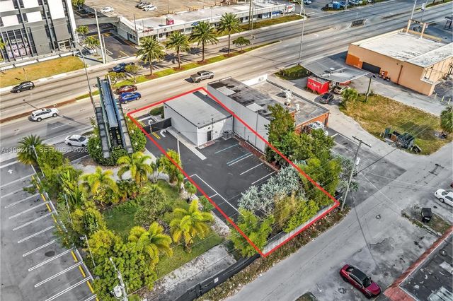 650 NE 167th St, Miami, FL 33162