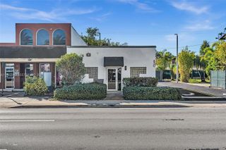 650 NE 167th St, Miami, FL 33162