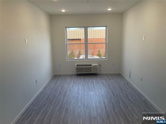 51 Main Street 201, Bergenfield, NJ 07621