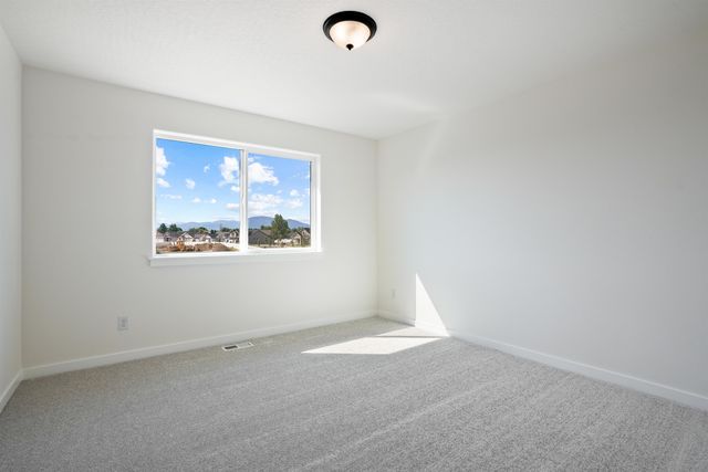 12249 N VALENCIA Ave, Spokane, WA 99208