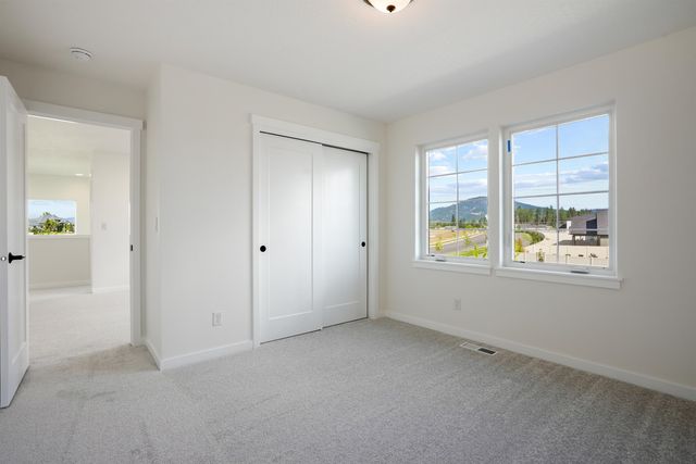 12249 N VALENCIA Ave, Spokane, WA 99208