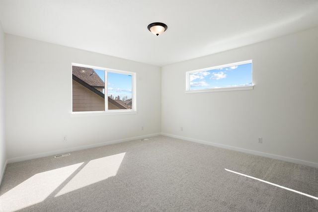 12249 N VALENCIA Ave, Spokane, WA 99208