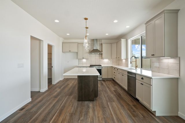 12249 N VALENCIA Ave, Spokane, WA 99208