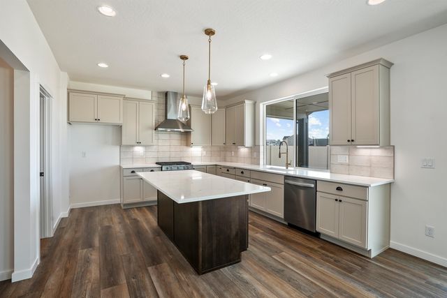 12249 N VALENCIA Ave, Spokane, WA 99208