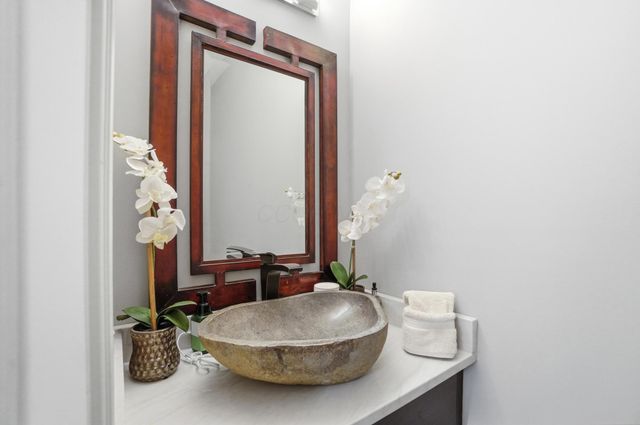 92 Buckeye Drive, Powell, OH 43065