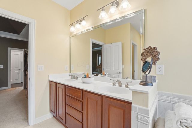 92 Buckeye Drive, Powell, OH 43065